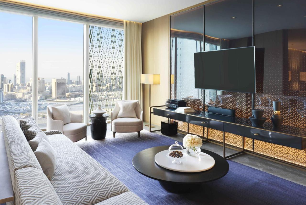 Four Seasons Hotel Kuwait At Burj Alshaya Kuwait City Exterior photo Living room