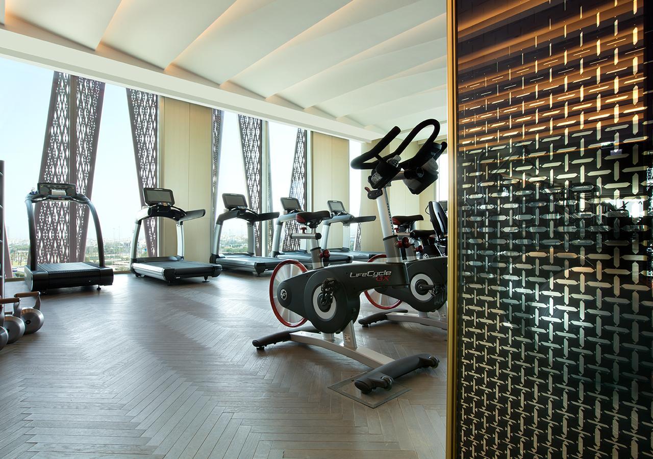 Four Seasons Hotel Kuwait At Burj Alshaya Kuwait City Exterior photo The gym at the hotel